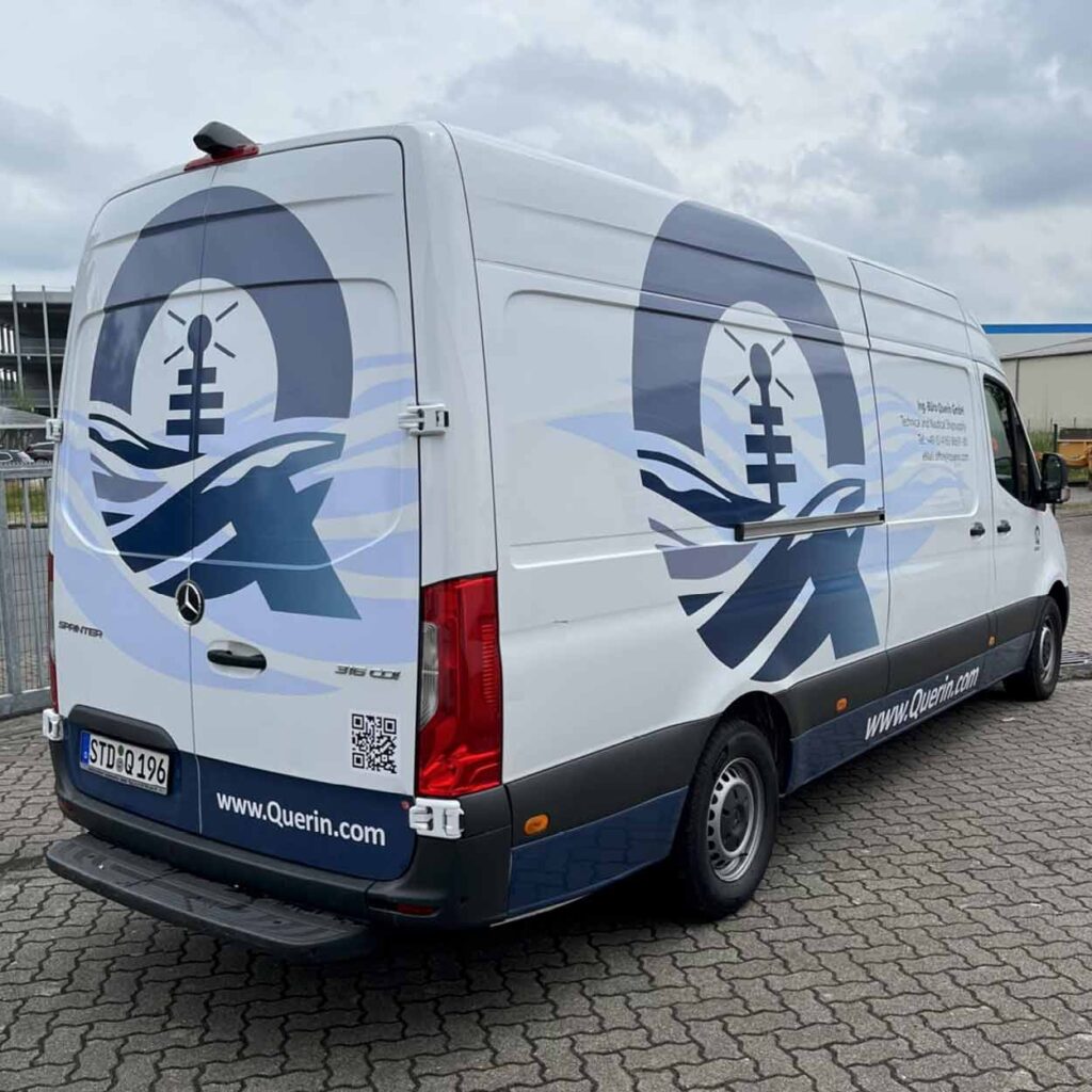 Fahrzeugbeschriftung für Querin – Werbetechnik auf Transporter